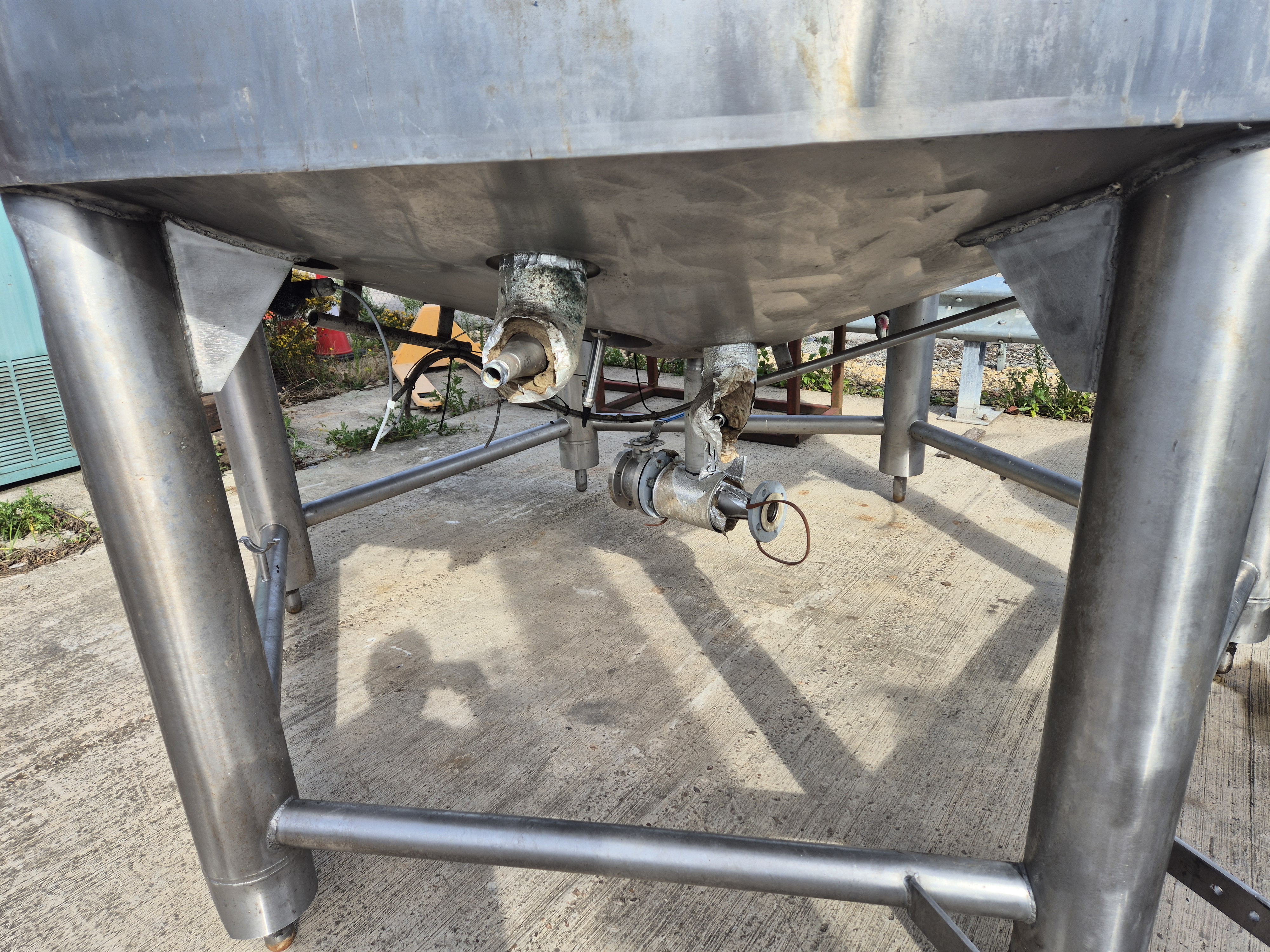 Used 25,000 Litre Stainless Steel Jacketed Mix Tank