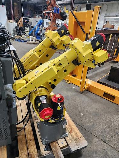 Used Fanuc M-20ia/20M Dual Arm Industrial Robot with R-30ib Controller