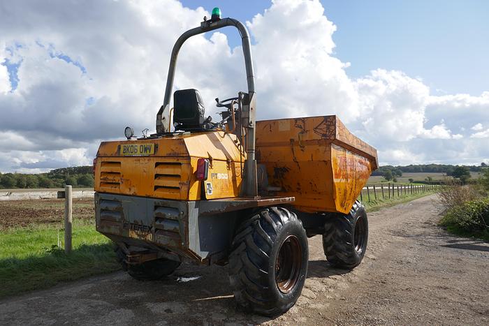 Used 2006 BENFORD 9 TONNE