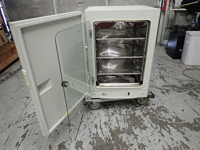 Used Sanyo Model MCO-17AIC CO2 Direct Heat Laboratory Incubator