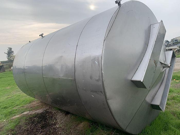 Used 5,000 GALLON VERTICAL TANK - S/S