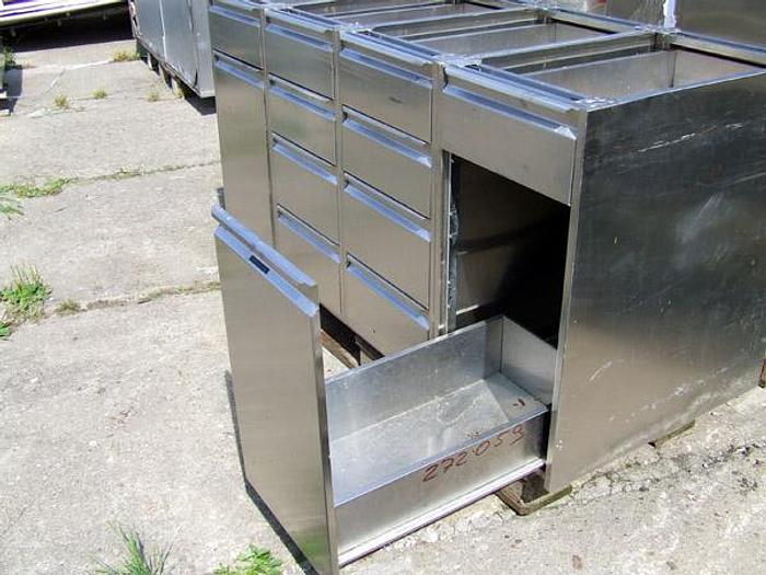 D'occasion Tables sur bases multi-sections - acier inoxydable