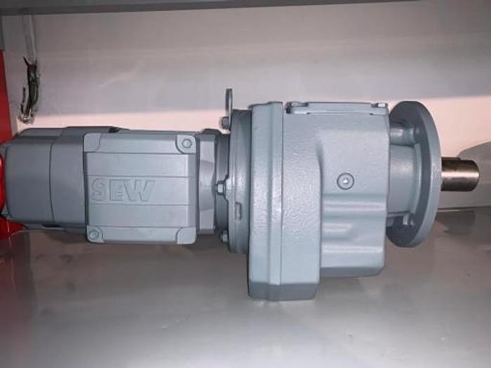 Servomotor RF57 DR2S63MS4 1,35kW