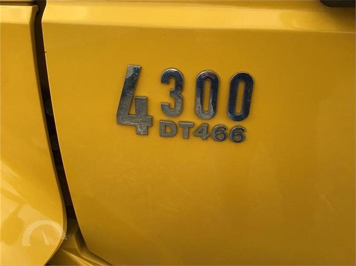 Used 2005 Smeal 10T Pump Hoist Rig