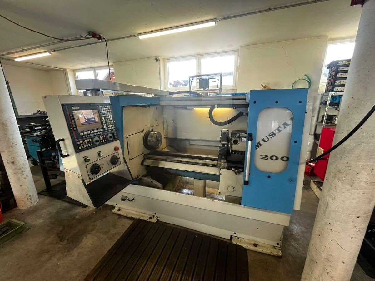 Used Pinacho Mustang 200 (2004) - CNC Turning center - Austria