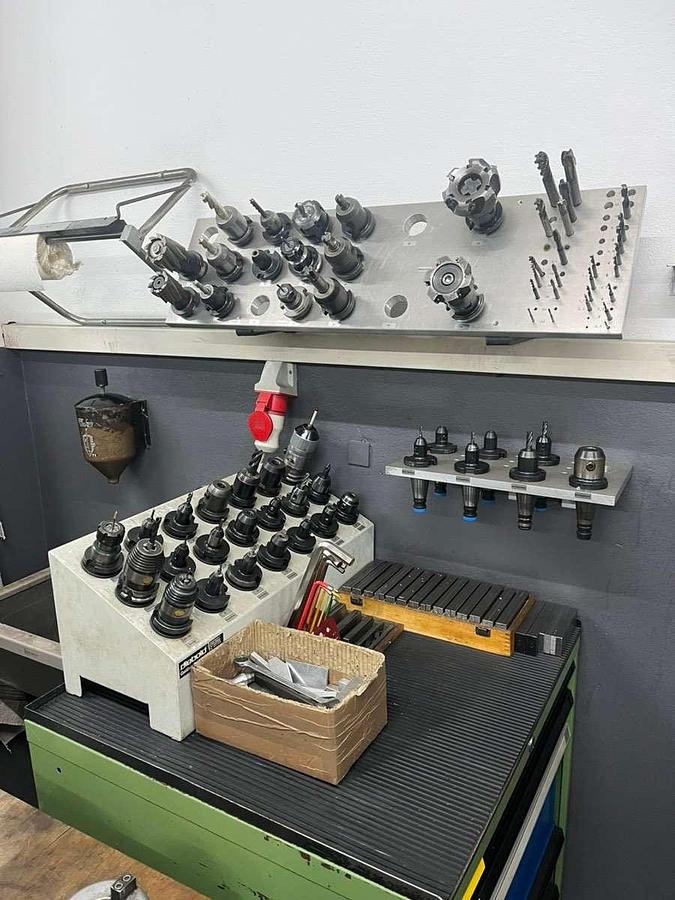 Used Mikron UME600 (1995) - Vertical machinig center - Austria