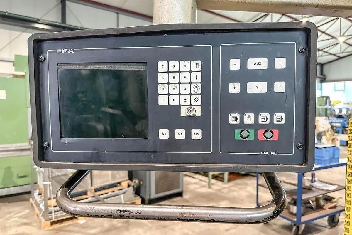 Used Darley EHP 50 25/20 - Pressure brake 2500 mm x 50 t, 3 axes, Böheimkirchen, Austria