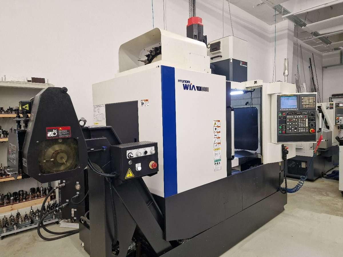 Used Hyundai WIA F400 (2016) - Vertical machining center  - Austria
