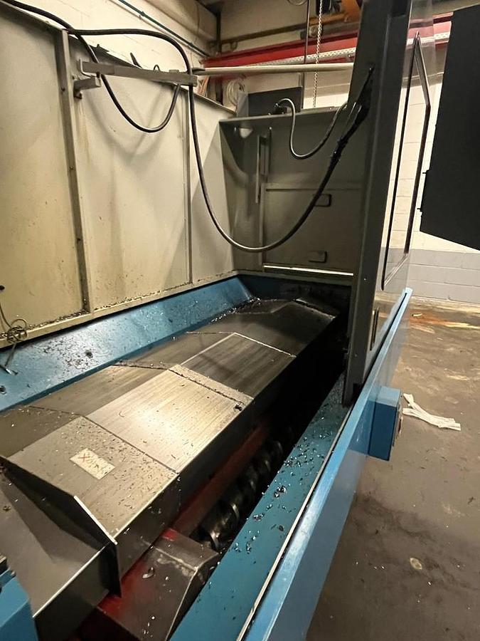 Used Mazak MTV 655/80 (1995) CNC Vertical machine center for metalworking - Wuppertal, Germany