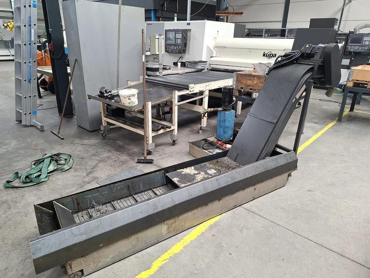 Used Okuma LT10 (2000) Centro de torneado CNC, Drachten, Países Bajos
