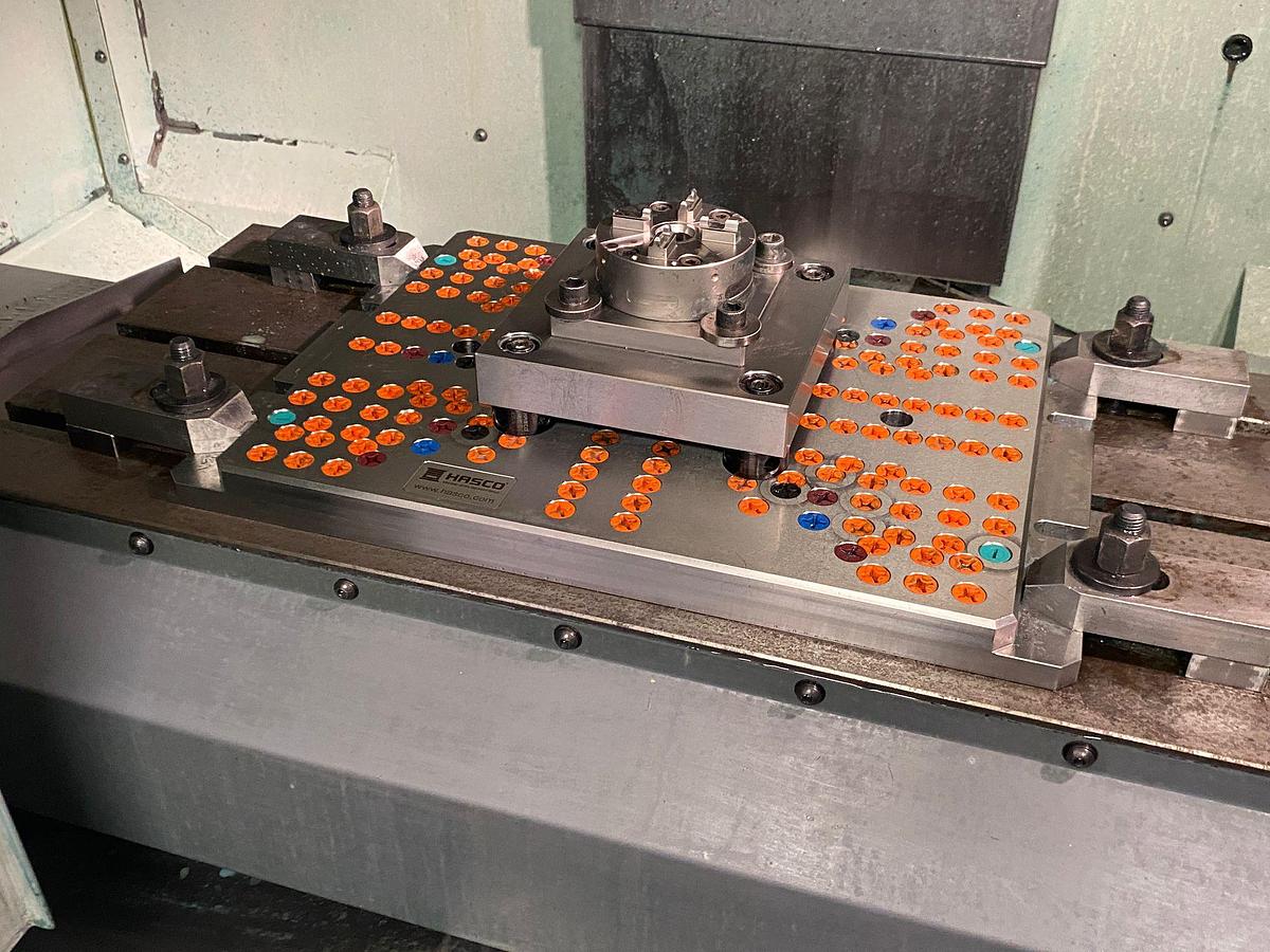 Used Mazak VCN 410 Vertical Machining Center, Vienna, Austria