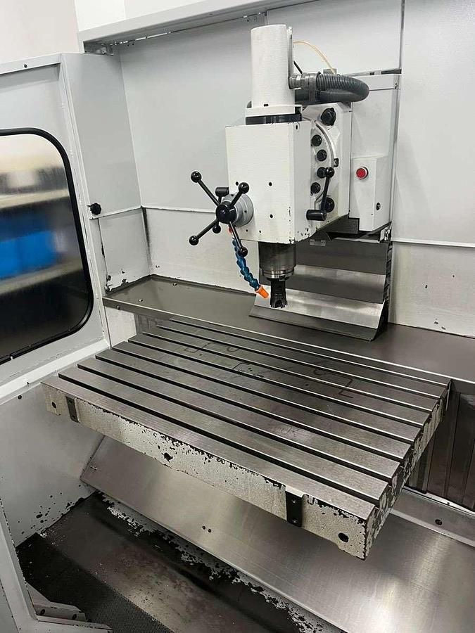 Used Mikron UME600 (1995) - Vertical machinig center - Austria