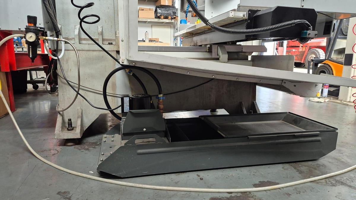Used Haas TM 3HE (2008) CNC Vertical machining center / Milling machine, Leitendorf, Austria