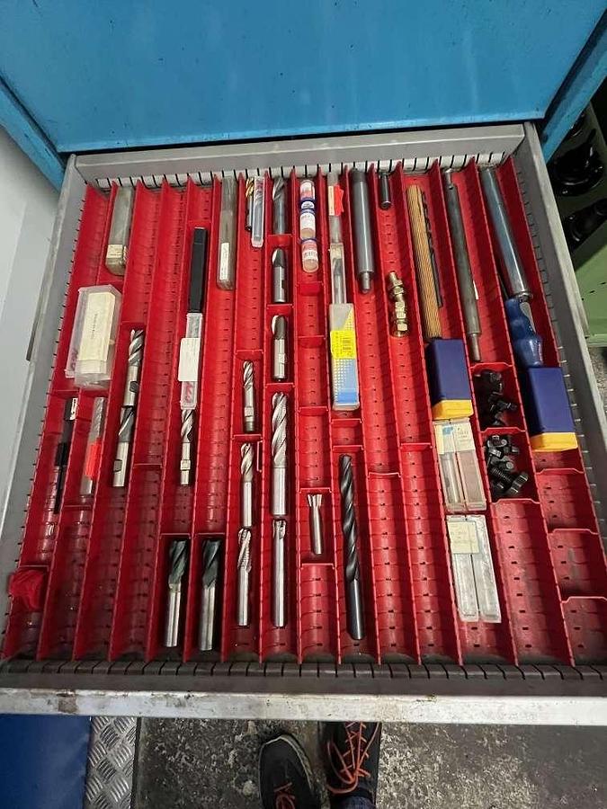 Used Mikron UM 600 TCN 410 426 (1998) Vertical machining center for metalworking - Innsbruck, Austria