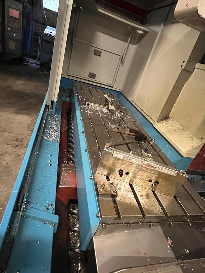 Used Mazak MTV 655/80 (1995) CNC Vertical machine center for metalworking - Wuppertal, Germany