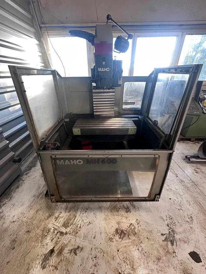 Used 1992 Maho MH 600 W - CNC Universal Milling Machine, Austria