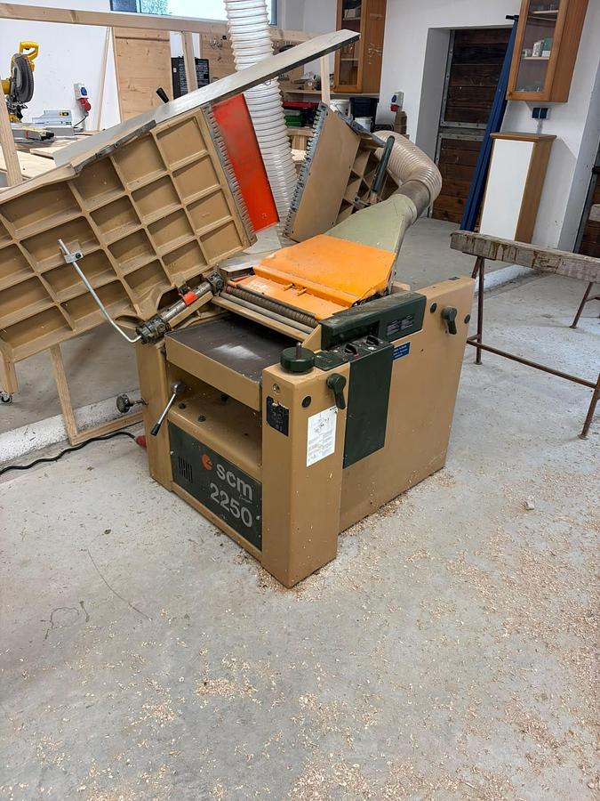 Used SCM 2250 - wood planer thicknesser