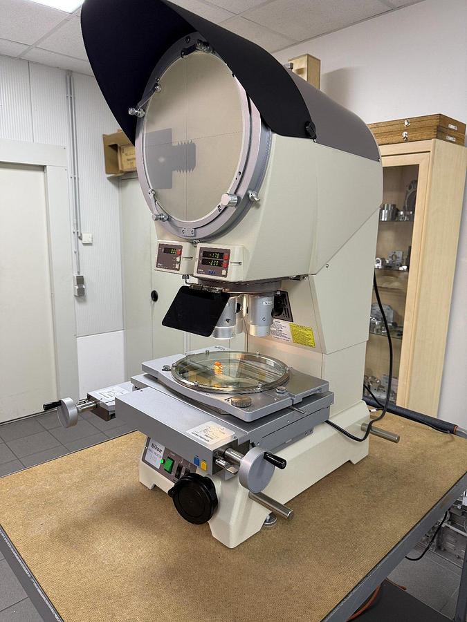Used Nikon V 12B DC, Optical Profile Projector, Dülken, Germany
