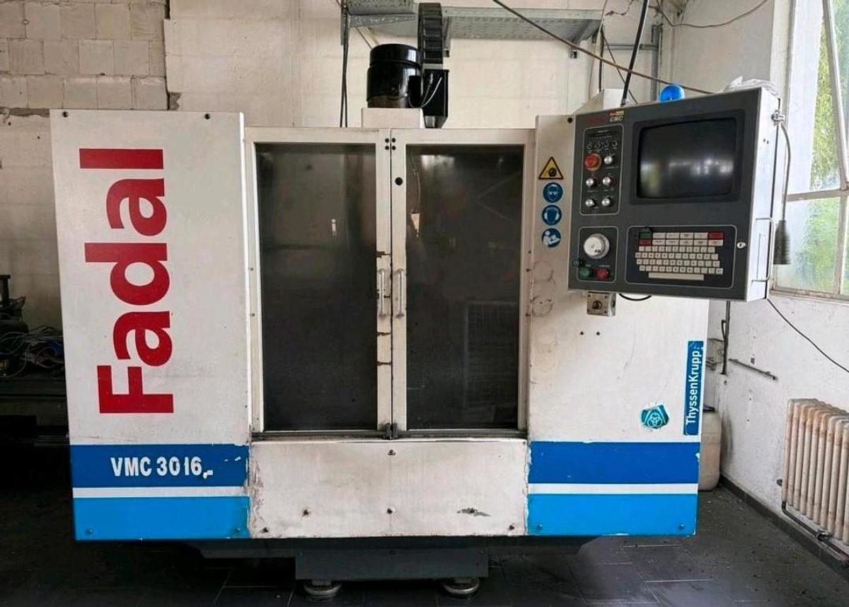Used Fadal VMC 3010 Vertical machining center for metalworking - Frickenhausen, Germany 