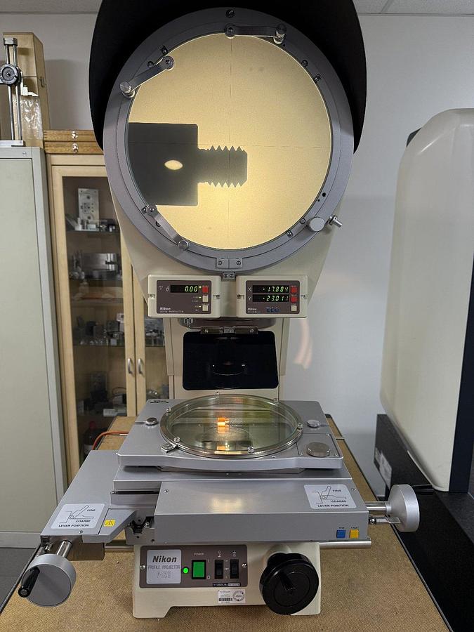Used Nikon V 12B DC, Optical Profile Projector, Dülken, Germany