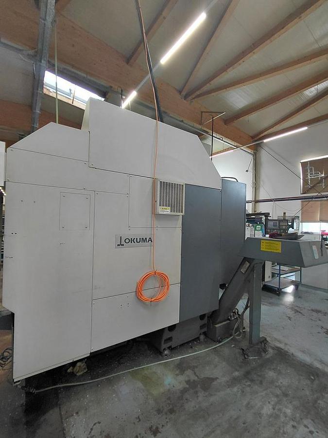 Used Okuma Genos M560 V (2011) Vertical machine CNC for metalworking - Hofgeismar, Germany