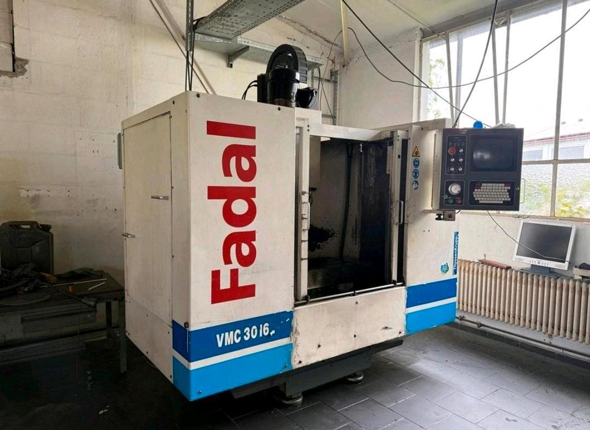 Used Fadal VMC 3010 Vertical machining center for metalworking - Frickenhausen, Germany 