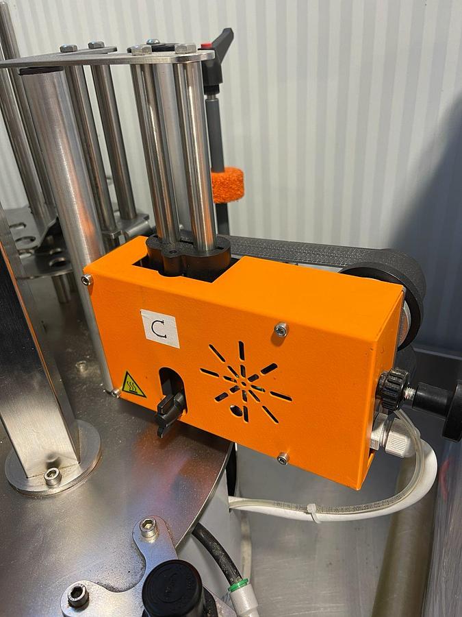 Used Tecno MR2 ET-PRO MINI (2022) Semi-Automatic Single-Station Benchtop Labeling Machine, 