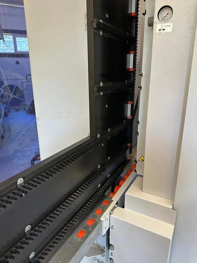 Used Weeke BHX 055 Optimat (2011) CNC Machining center for woodworking - Braga, Portugal