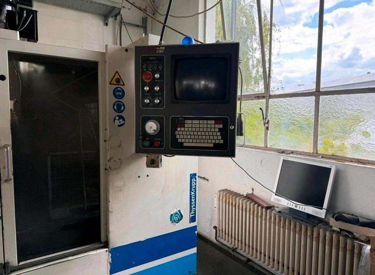 Used Fadal VMC 3010 Vertical machining center for metalworking - Frickenhausen, Germany 