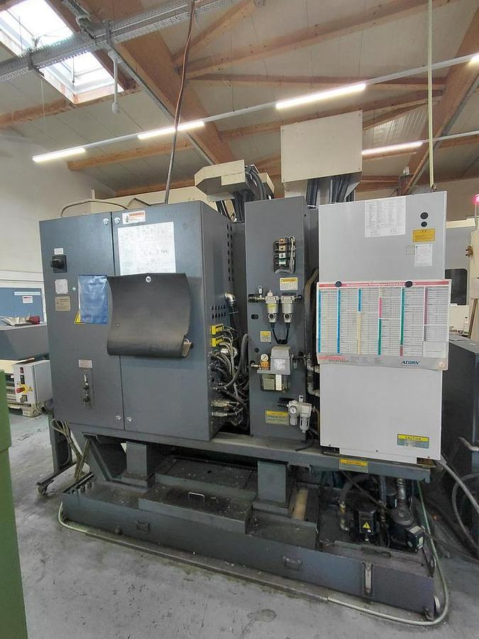 Used Okuma Genos M560 V (2011) Vertical machine CNC for metalworking - Hofgeismar, Germany