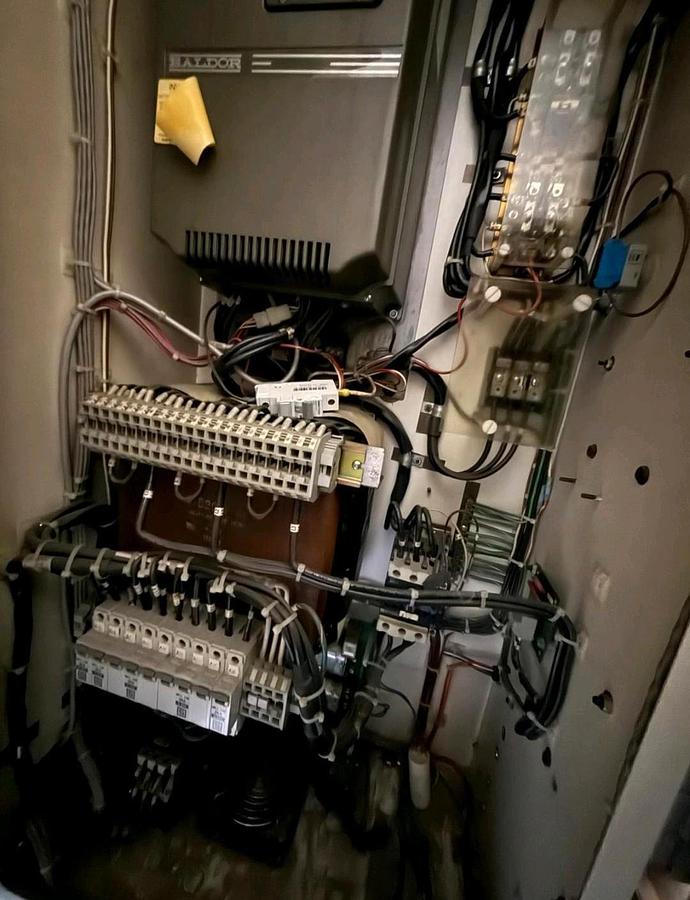 Used Fadal VMC 3010 Vertical machining center for metalworking - Frickenhausen, Germany 