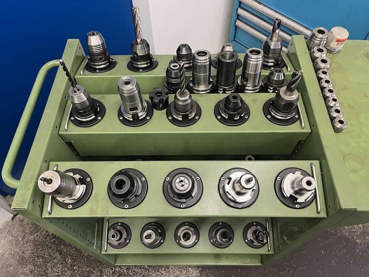 Used Mikron UM 600 TCN 410 426 (1998) Vertical machining center for metalworking - Innsbruck, Austria