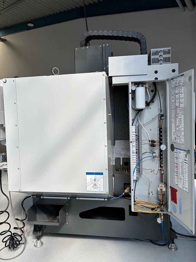Used Haas Minimill 3 Axis (2018) - CNC Verical machine for metalworking - Hartmannsdorf, Germany