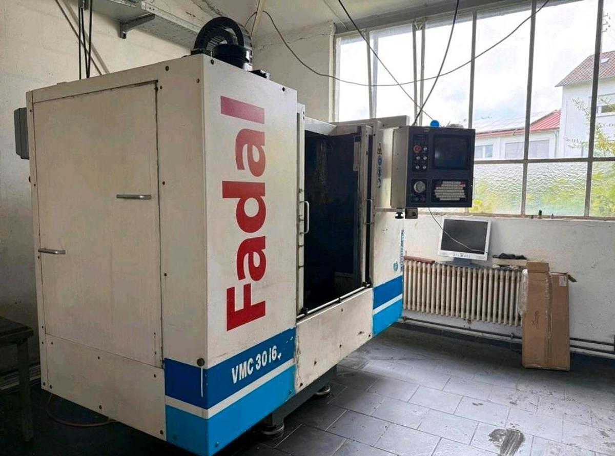 Used Fadal VMC 3010 Vertical machining center for metalworking - Frickenhausen, Germany 