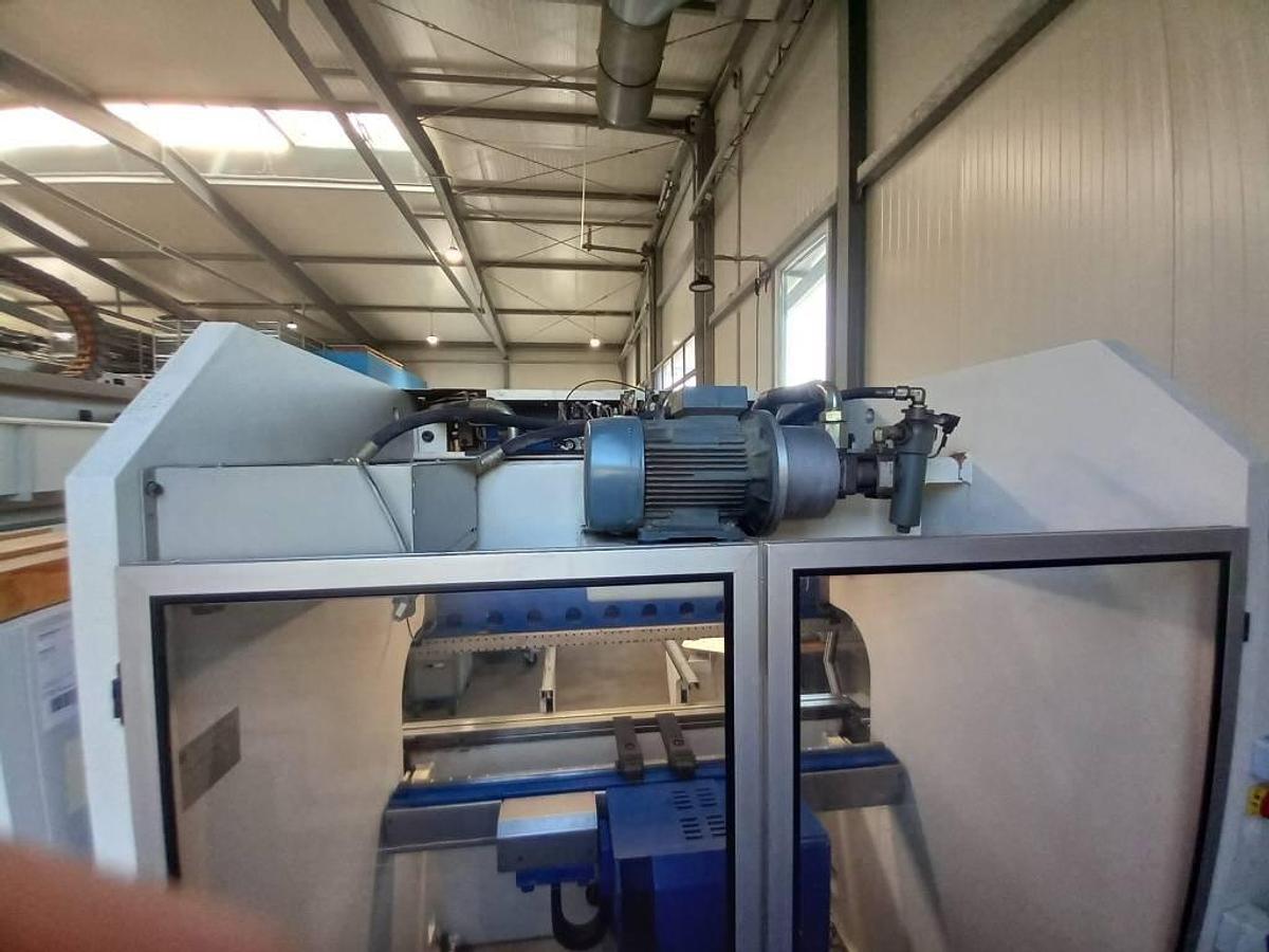 Used Trumpf TrumaBend V85 (2001) Industrial Press Brake Machine, Sankt Bartholomä, Austria