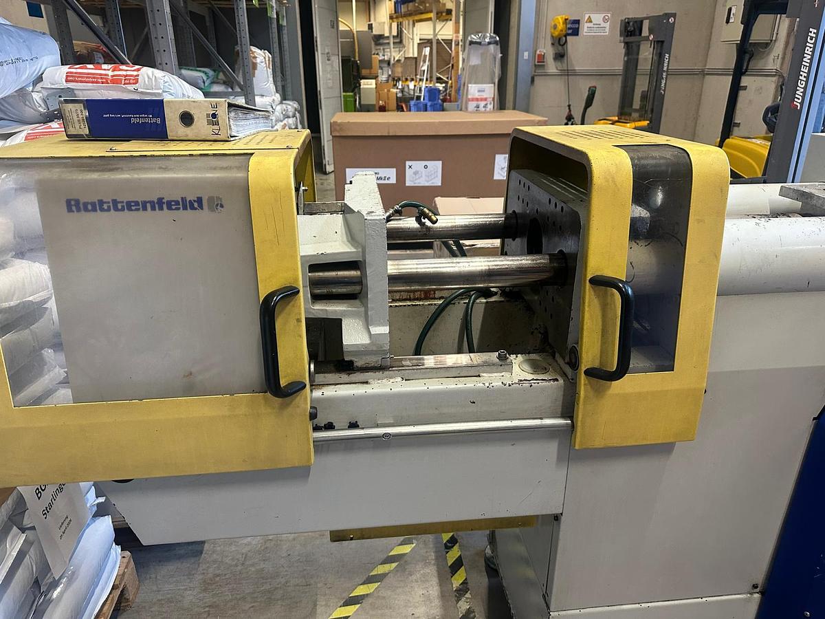 Used Battenfeld PLUS 35/75 (2002) Plastic Injection Molding Machine – Altenmarkt im Pongau, Austria
