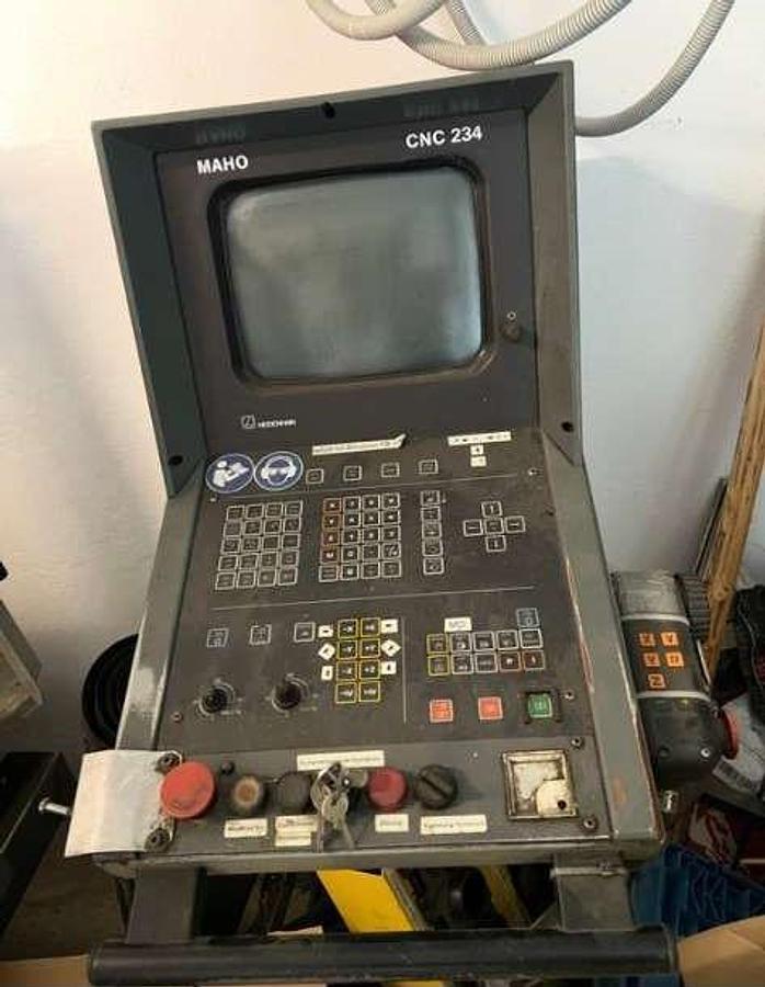 Used Maho MH 700W - Vertical machining center - Austria