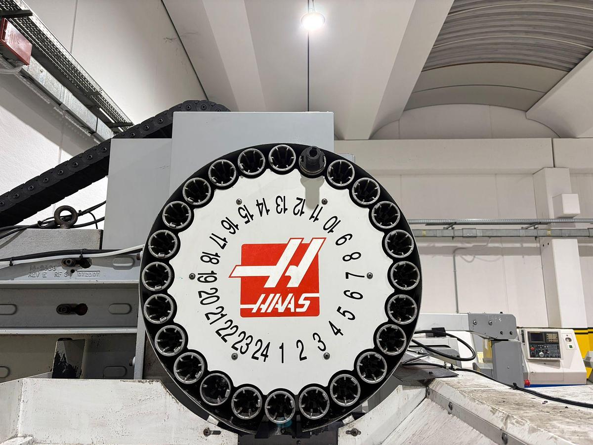 Used Haas VF 5