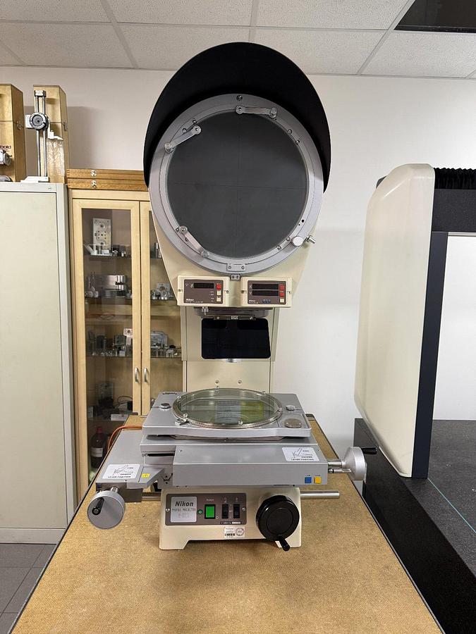Used Nikon V 12B DC, Optical Profile Projector, Dülken, Germany