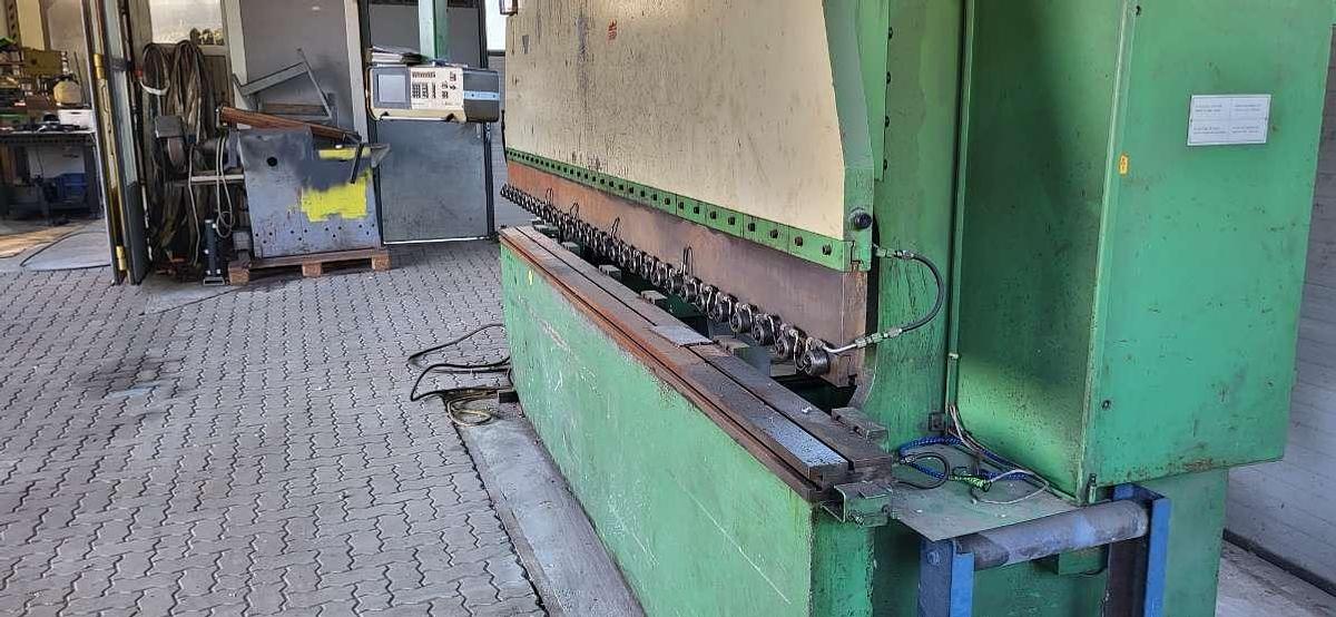 Used LVD PPN 150 40 (1991) - Press brake machine - Austria