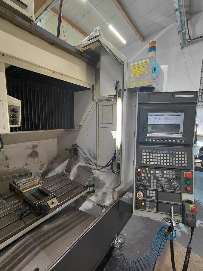 Used Okuma Genos M560 V (2011) Vertical machine CNC for metalworking - Hofgeismar, Germany