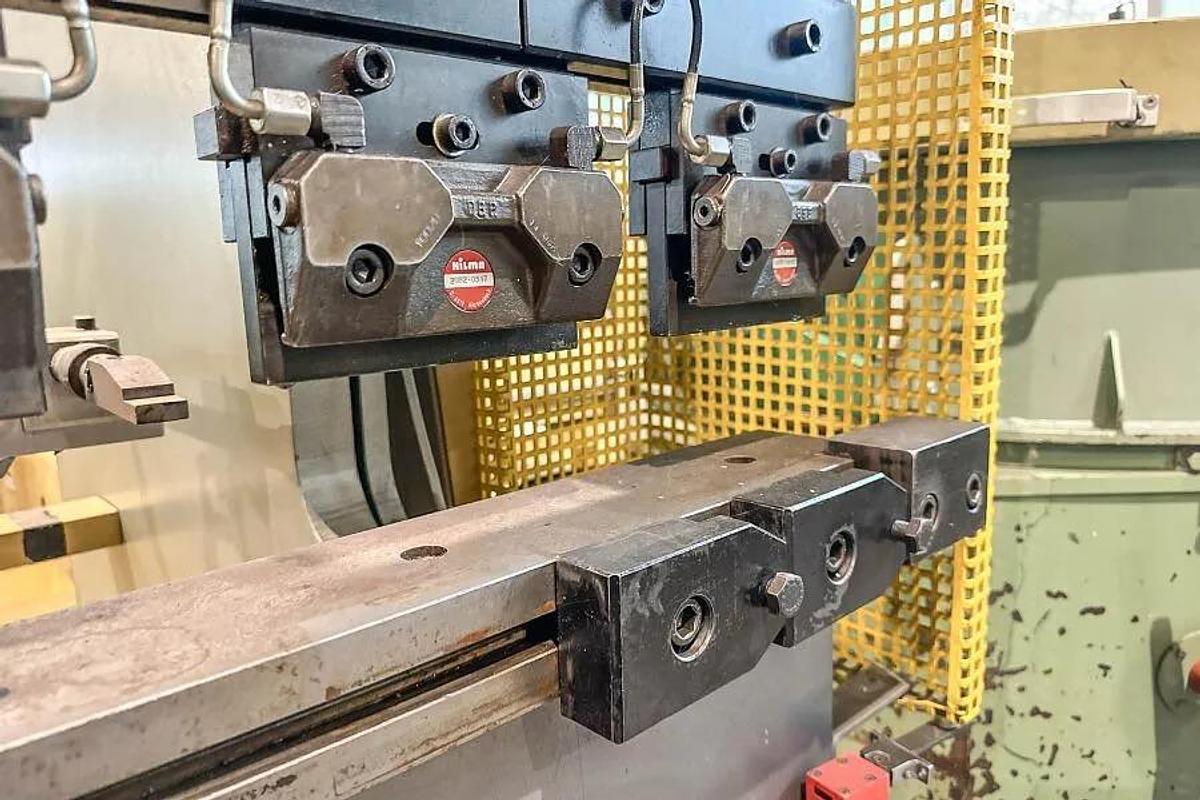 Used Darley EHP 50 25/20 - Pressure brake 2500 mm x 50 t, 3 axes, Böheimkirchen, Austria