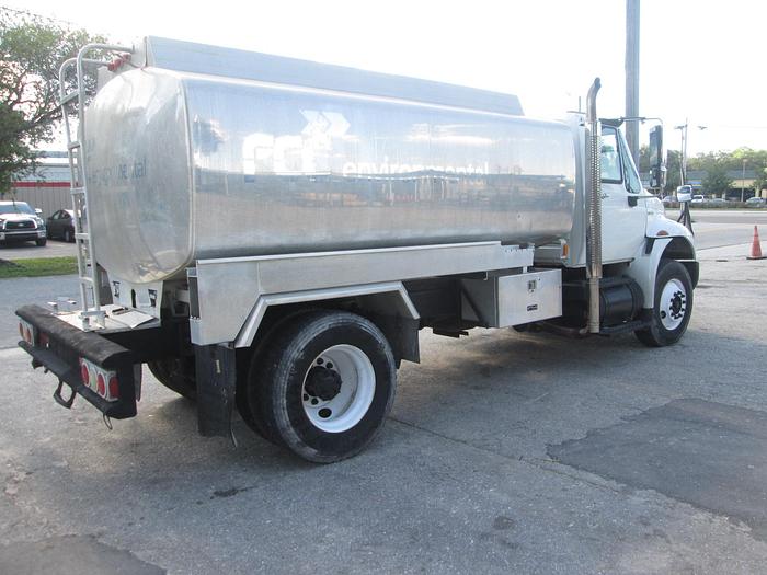 Used 2008 International 4400 Water Truck