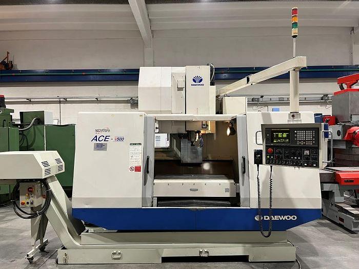 Usato CENTRO DI LAVORO DAEWOO 500 CNC FANUC 18 - M