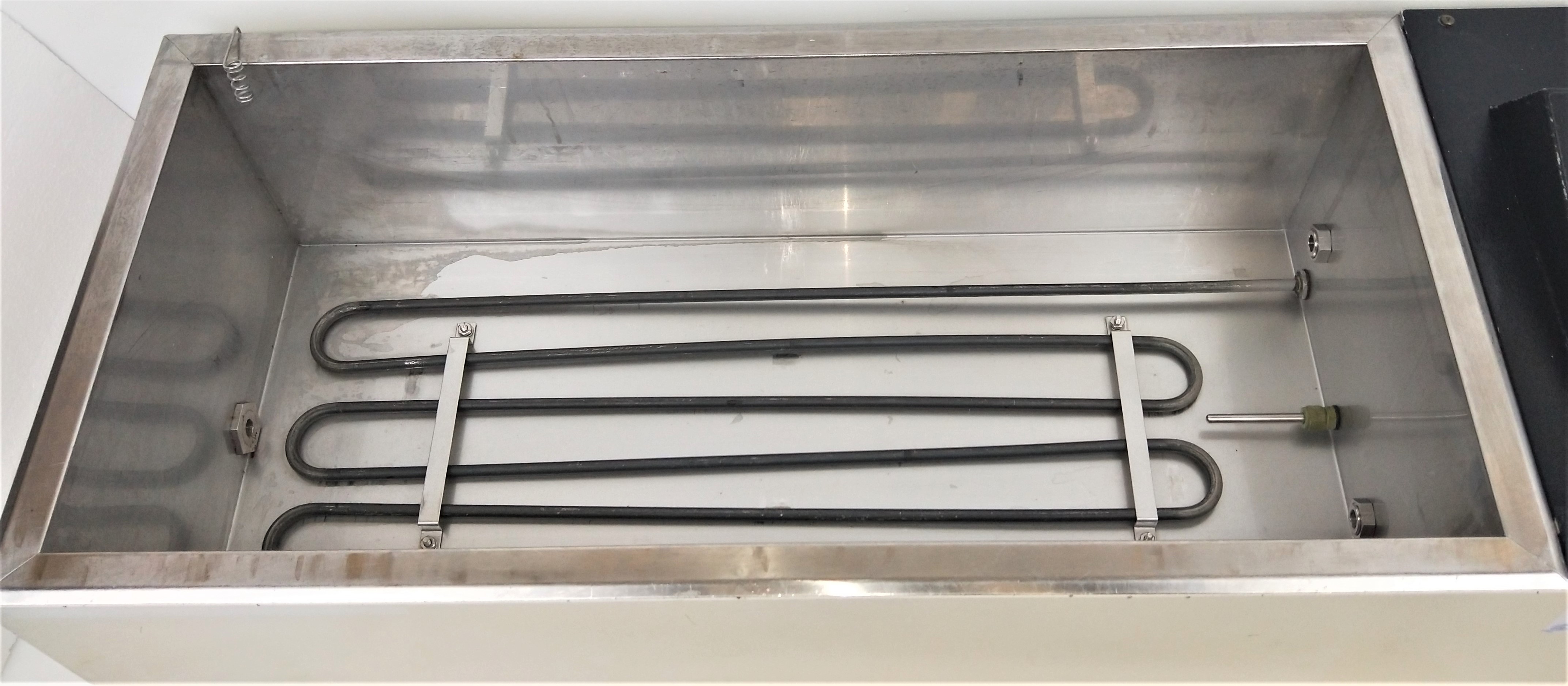 Used Precision 253 (2863) Coliform Bath with Gabled Lid - 34.5L