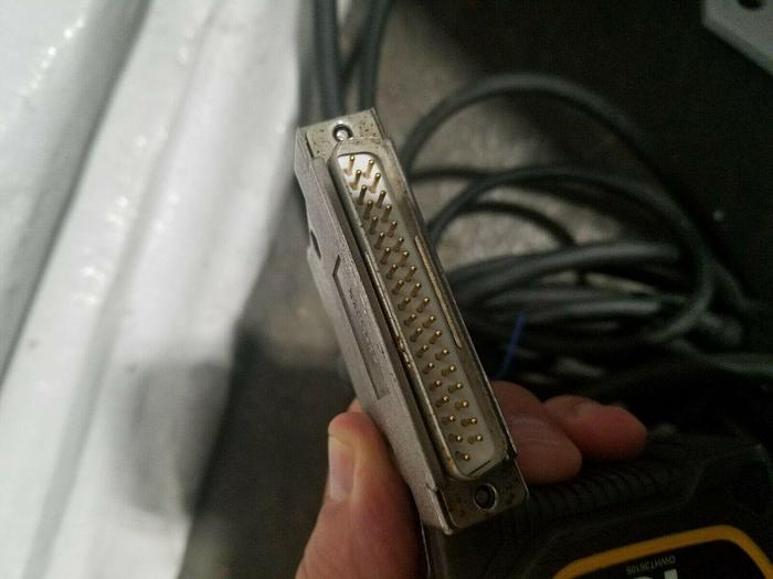 Used Yushin V-HOP 550X High Speed Robot Sprue Picker Pick & Place Gate Remover