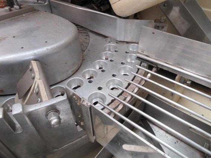 Used Otto Hansel X8002 for balls