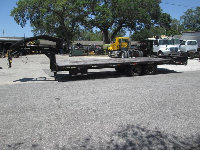 Used 28' Anderson Gooseneck Trailer