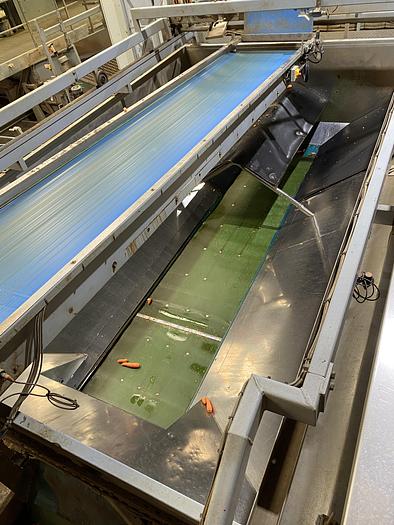 Used 5 Ton storing hopper with infeed conveyor and exit conveyor 1.6m H 3.2m W