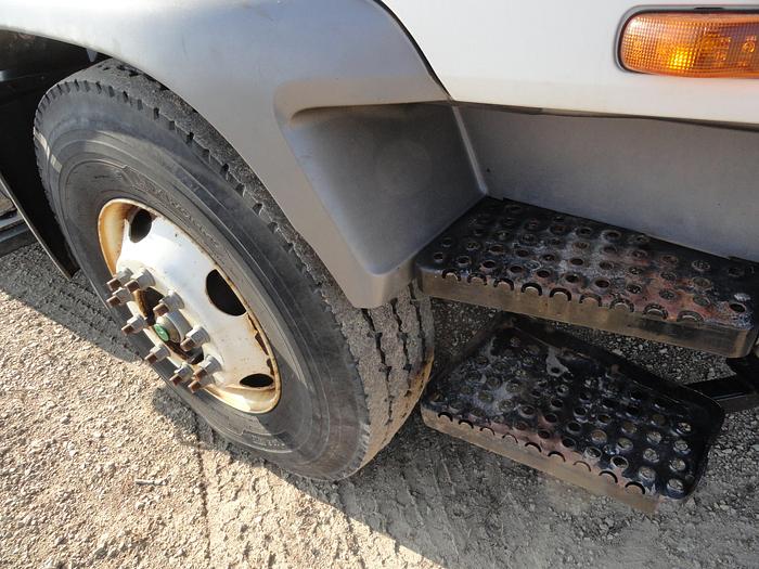 Used 2004 GMC t7500